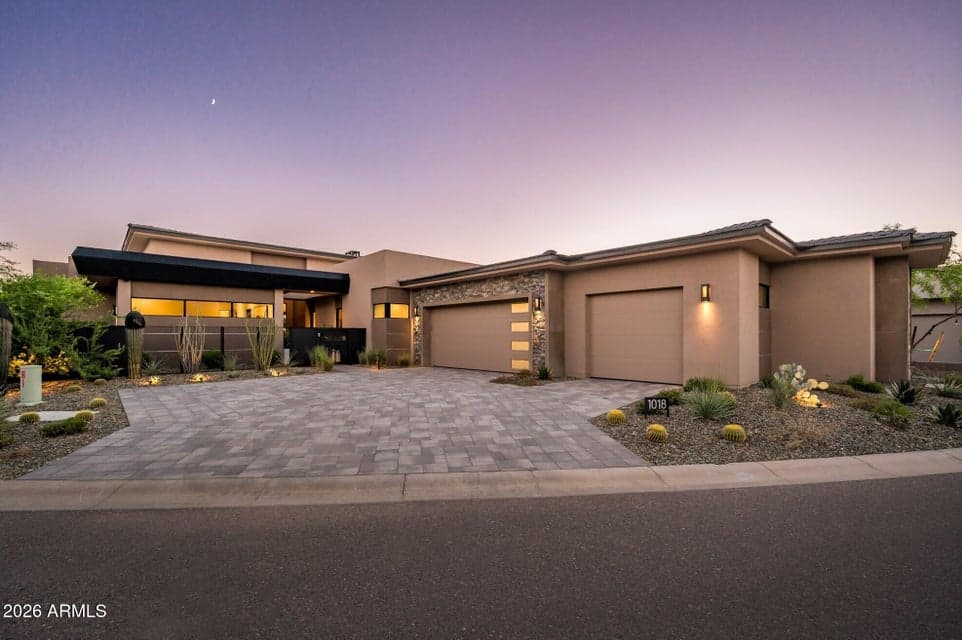 37200 N CAVE CREEK Road 1018, Scottsdale, AZ 85262 — photo 1 of 95