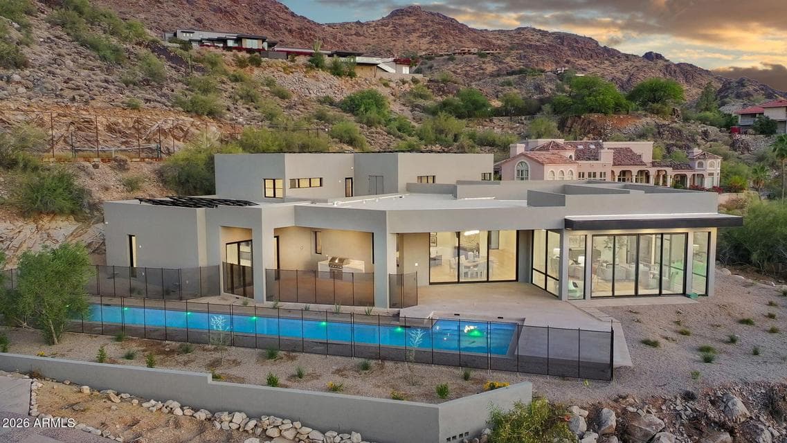 7903 N 54TH Place, Paradise Valley, AZ 85253 — photo 1 of 47