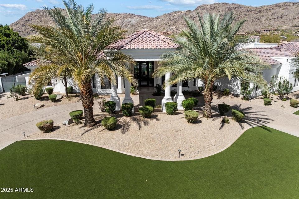 6600 N CARDINAL Drive, Paradise Valley, AZ 85253 — photo 1 of 50