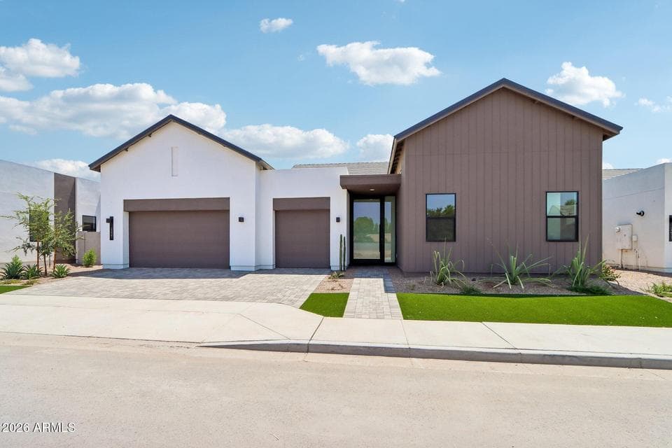 2421 E AQUARIUS Place, Chandler, AZ 85249 — photo 1 of 10