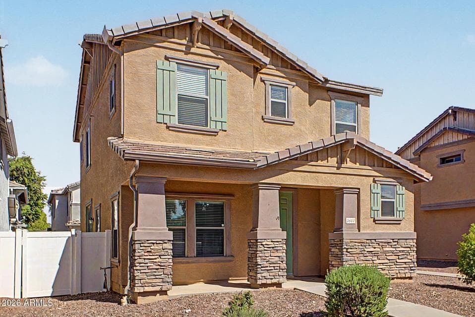 3 Bedrooms + Loft, with 2.5 Baths --in a Great Gilbert Location, with Community Pool and Park