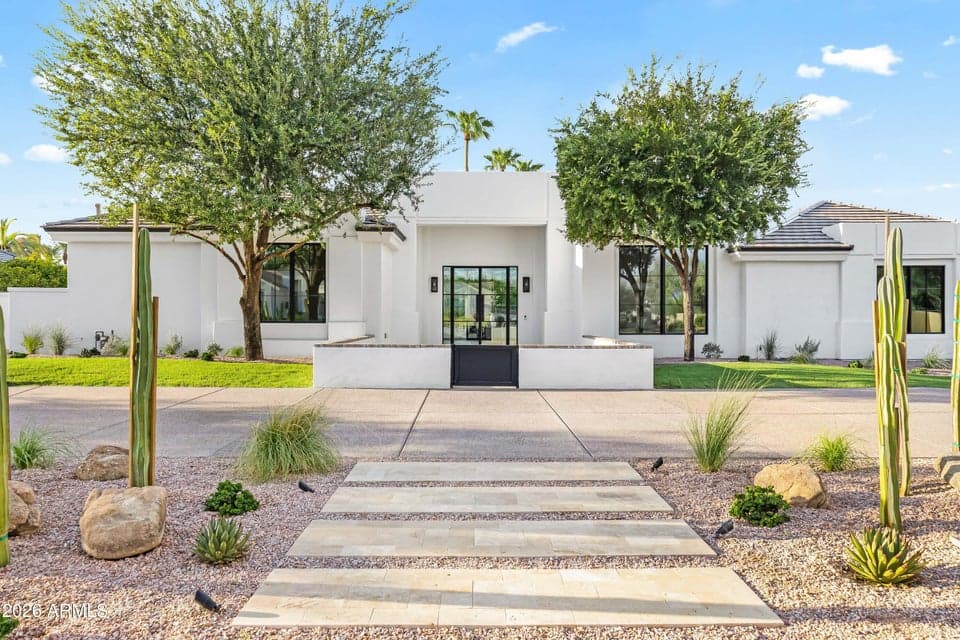 7180 E BELMONT Avenue, Paradise Valley, AZ 85253 — photo 1 of 29