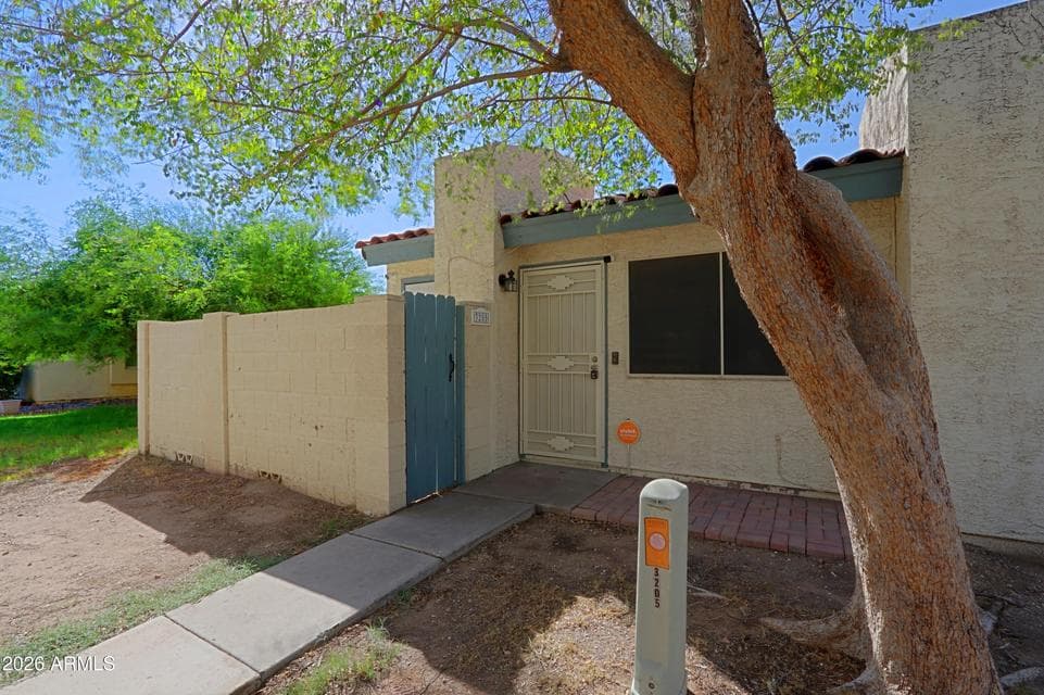 3205 W LOMA Lane 3, Phoenix, AZ 85051 — photo 1 of 26