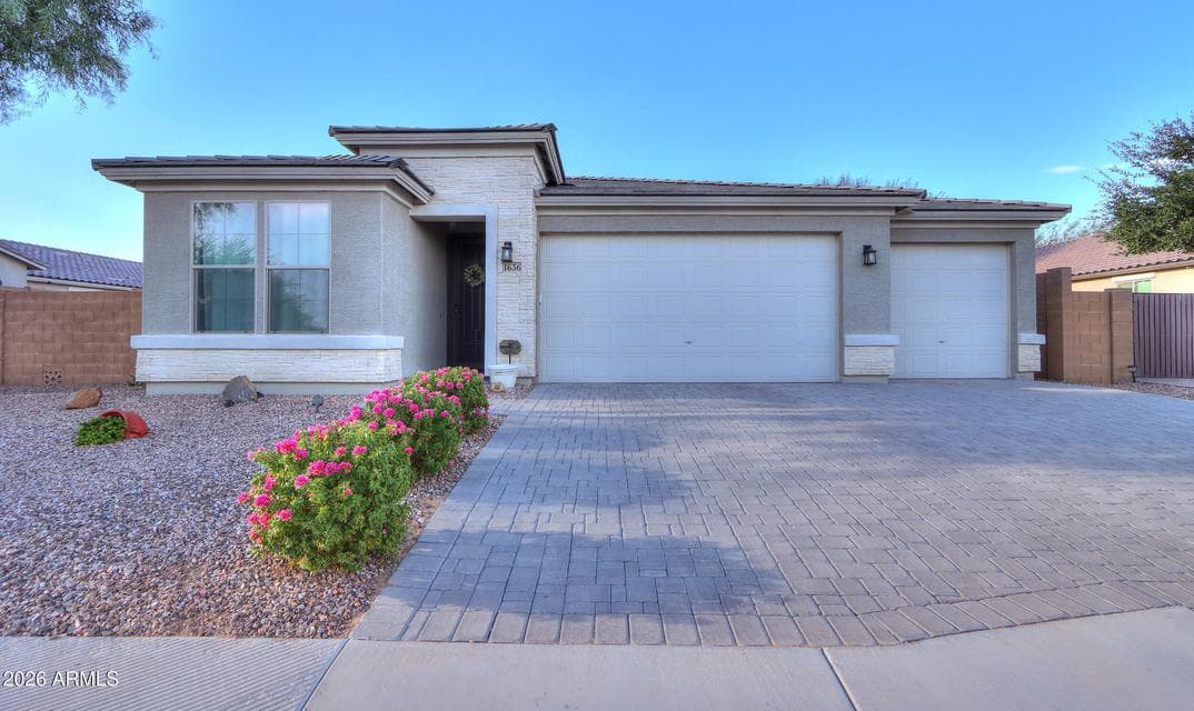 1636 E BRANDON Drive, Casa Grande, AZ 85122 — photo 1 of 60