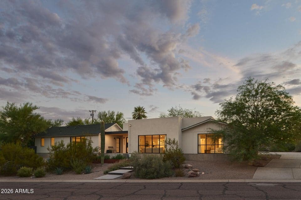 4035 E MCDONALD Drive, Phoenix, AZ 85018 — photo 1 of 29