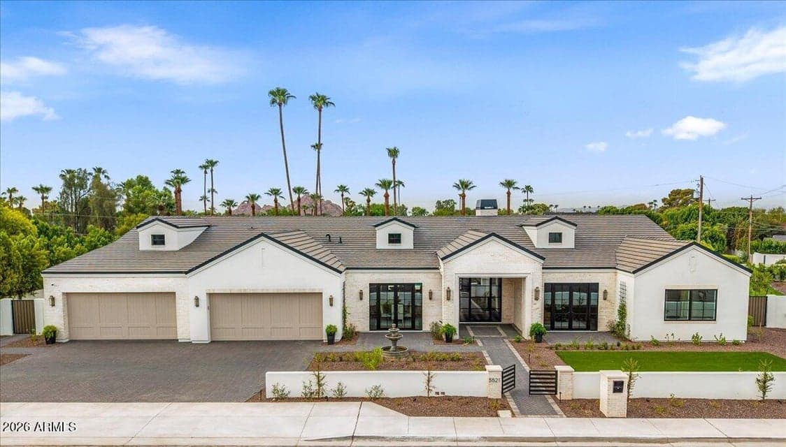 5521 E LAFAYETTE Boulevard, Phoenix, AZ 85018 — photo 1 of 42