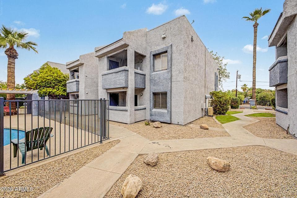 4410 N LONGVIEW Avenue 115, Phoenix, AZ 85014 — photo 1 of 21