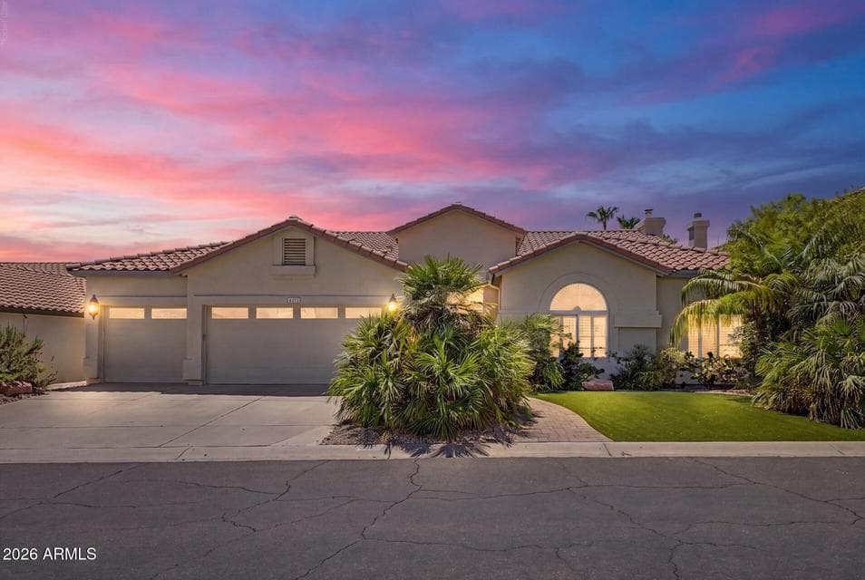 4639 E LA MIRADA Way, Phoenix, AZ 85044 — photo 1 of 30