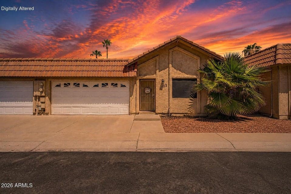 1122 E CHARLESTON Avenue, Phoenix, AZ 85022 — photo 1 of 34