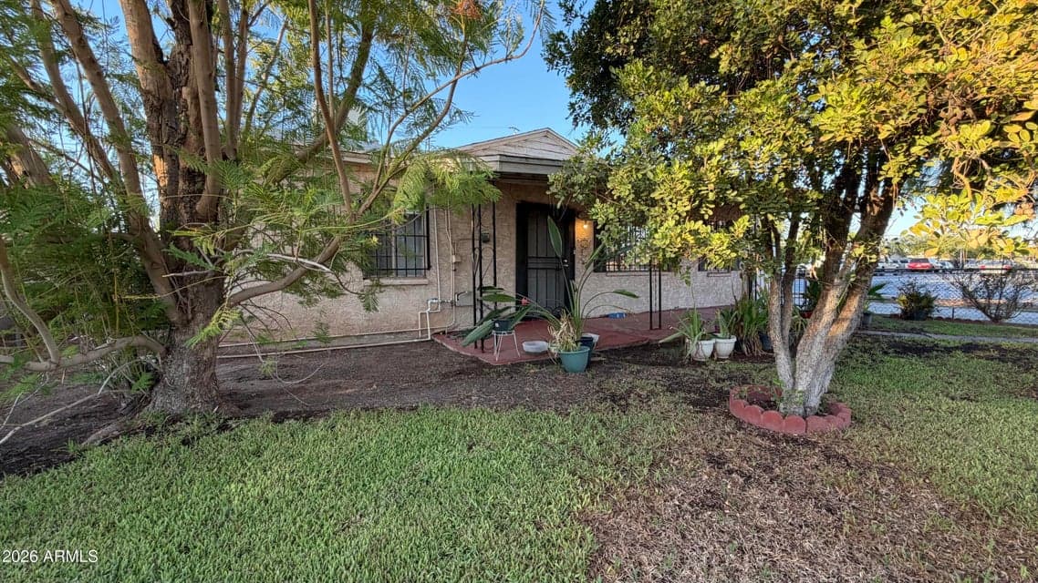 2902 W PIERCE Street, Phoenix, AZ 85009 — photo 1 of 54