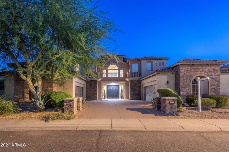 3817 E TRACKER Trail, Phoenix, AZ 85050 — photo 1 of 72