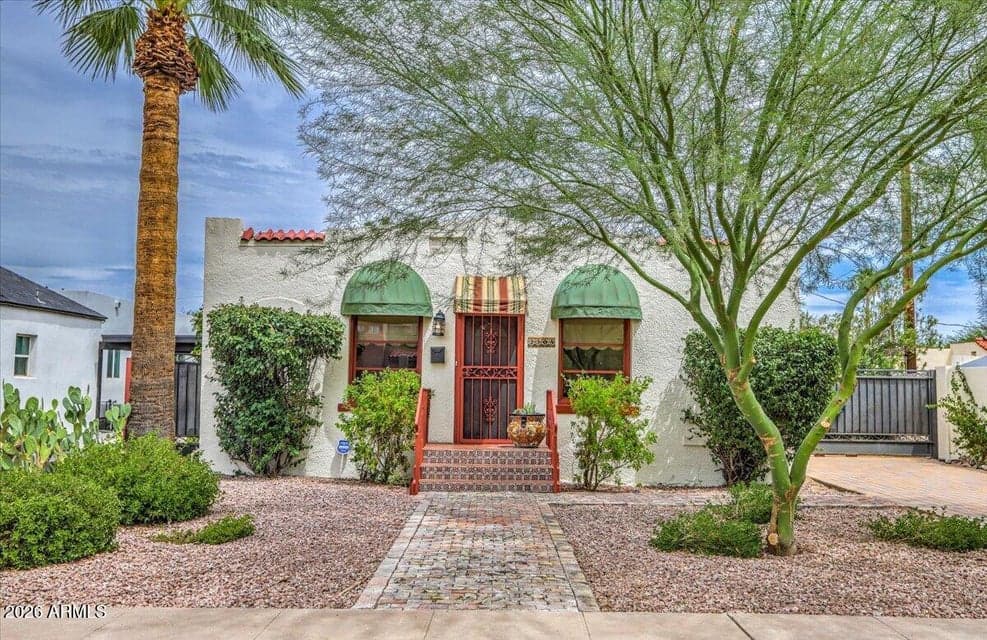 Welcome to the nostalgic charm of the Coronado Historic District in Downtown Phoenix.