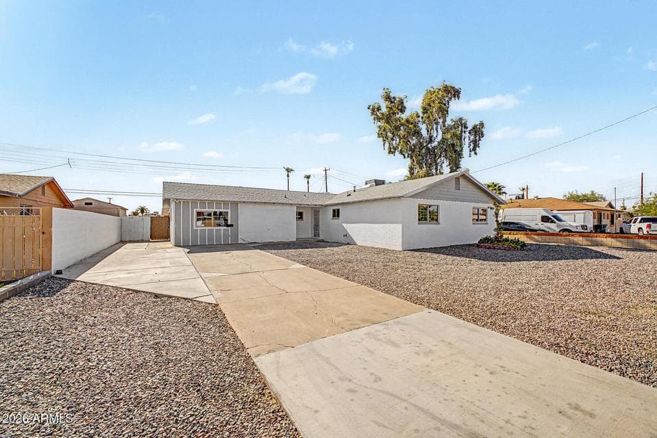 4620 N 53RD Avenue, Phoenix, AZ 85031 — photo 1 of 37