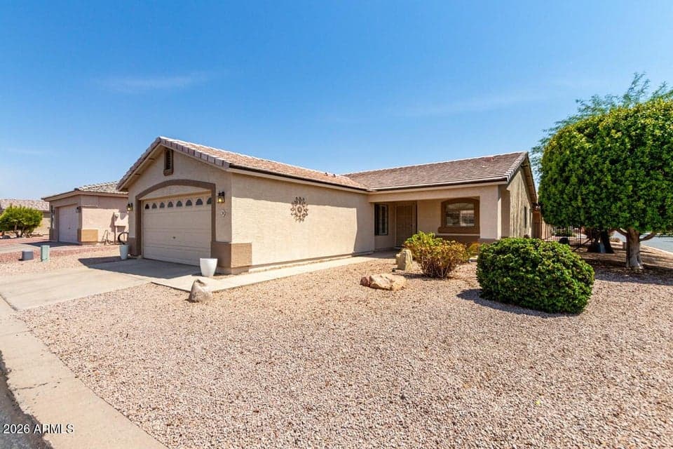2101 S MERIDIAN Road 301, Apache Junction, AZ 85120 — photo 1 of 25