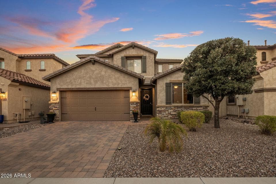 5386 S MARIPOSA Drive, Gilbert, AZ 85298 — photo 1 of 51
