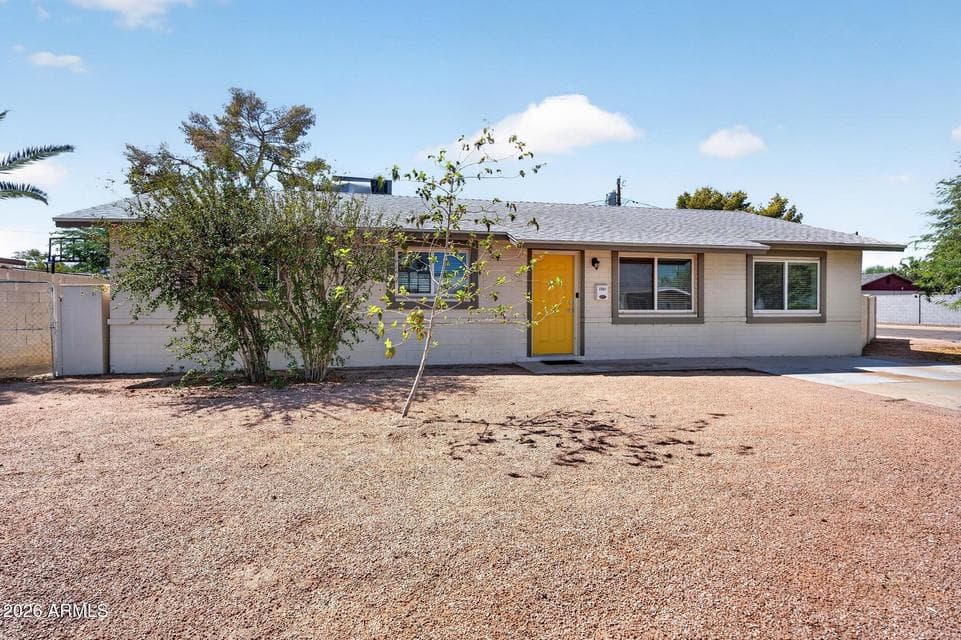2501 E KAREN Drive, Phoenix, AZ 85032 — photo 1 of 50