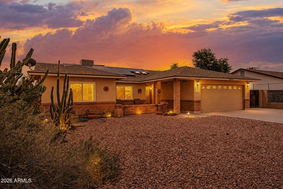 9609 W ECHO Lane, Peoria, AZ 85345 — photo 1 of 37