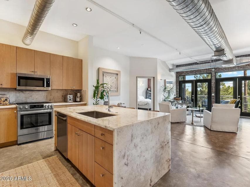 914 E OSBORN Road 303, Phoenix, AZ 85014 — photo 1 of 12