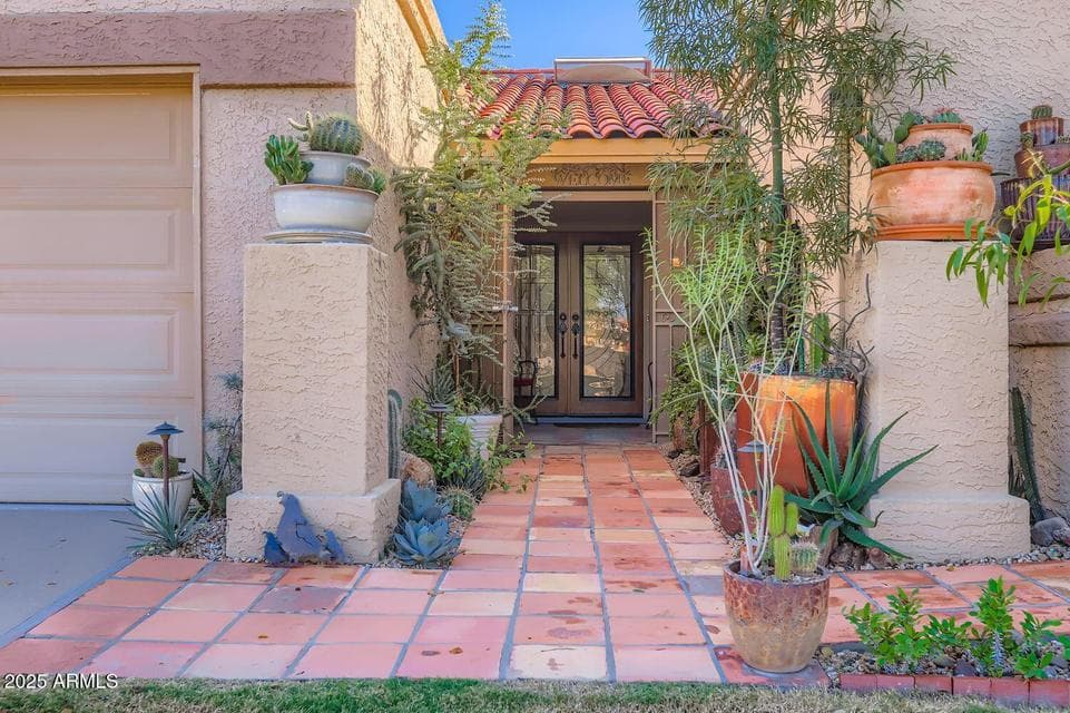 10437 E COCHISE Avenue, Scottsdale, AZ 85258 — photo 1 of 38