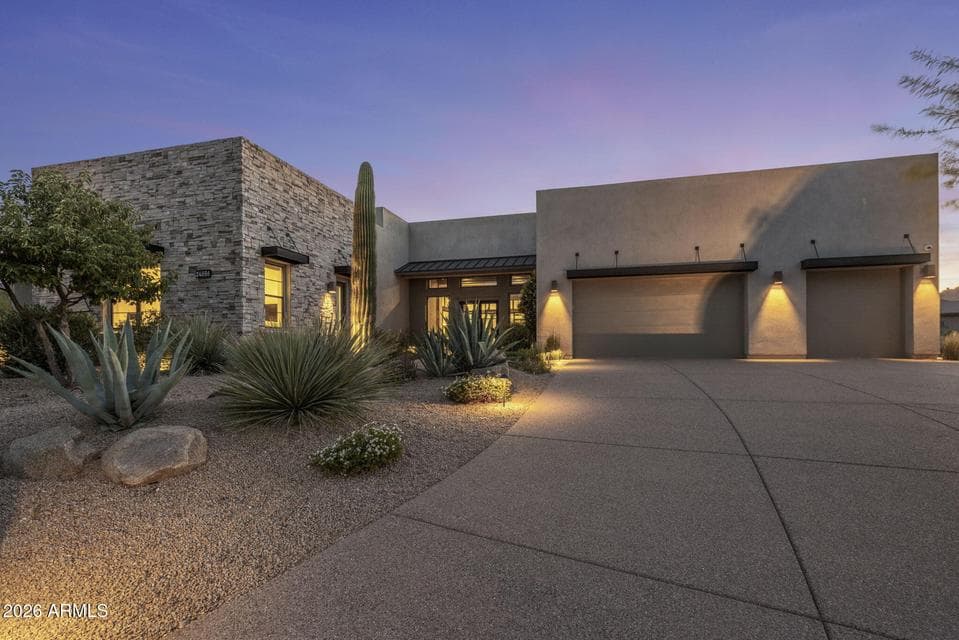 Welcome Home to Sereno Canyon