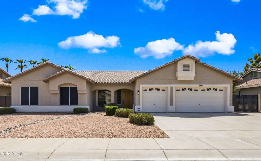 7751 W MAUI Lane, Peoria, AZ 85381 — photo 1 of 30