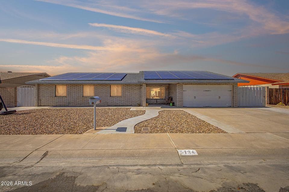 5734 W PALO VERDE Avenue, Glendale, AZ 85302 — photo 1 of 43