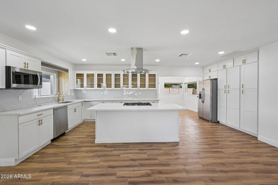 Great Kitchen-dinning and living space