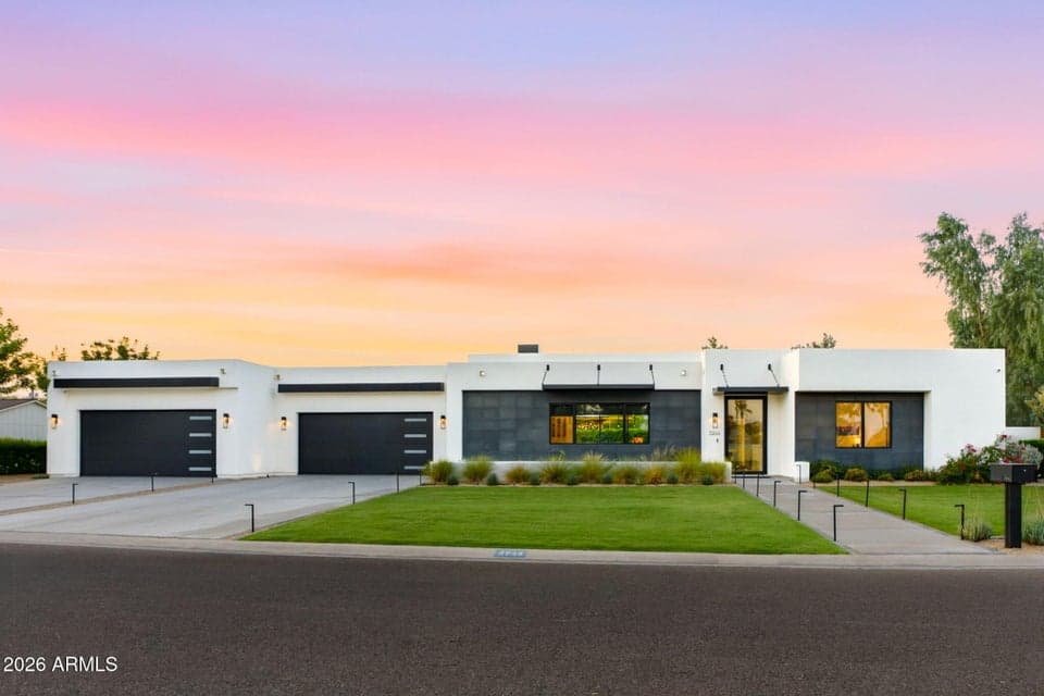 3944 E ROMA Avenue, Phoenix, AZ 85018 — photo 1 of 51