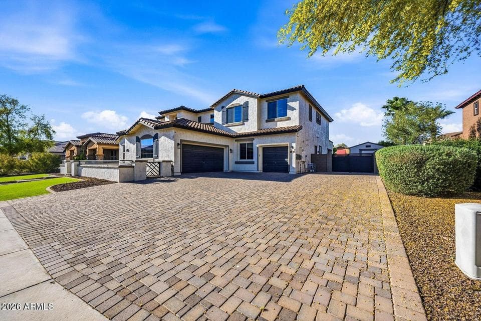 17962 W MONTECITO Avenue, Goodyear, AZ 85395 — photo 1 of 102
