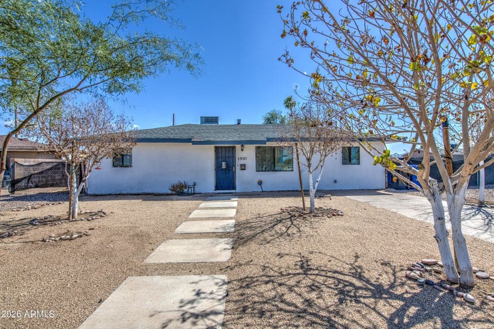 1901 E ENCINAS Lane, Phoenix, AZ 85040 — photo 1 of 26
