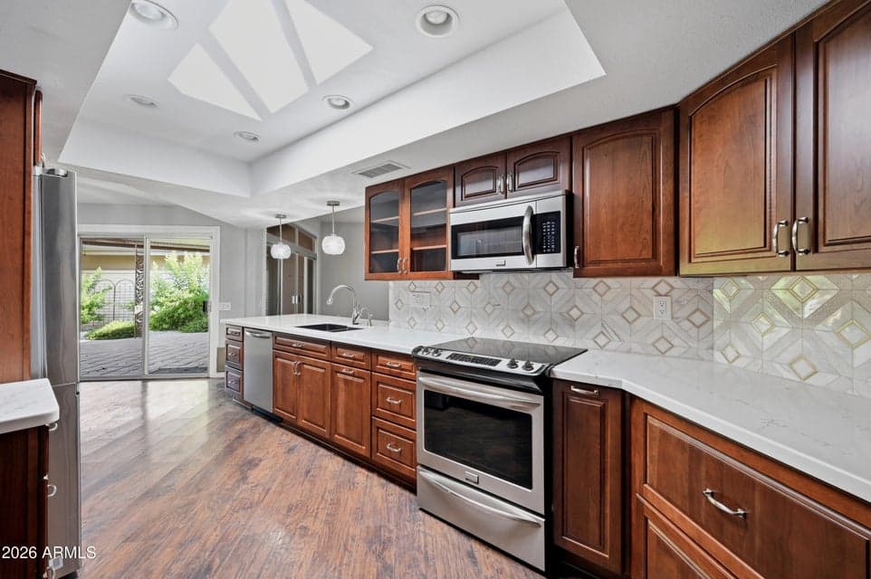 10814 W THUNDERBIRD Boulevard, Sun City, AZ 85351 — photo 1 of 10