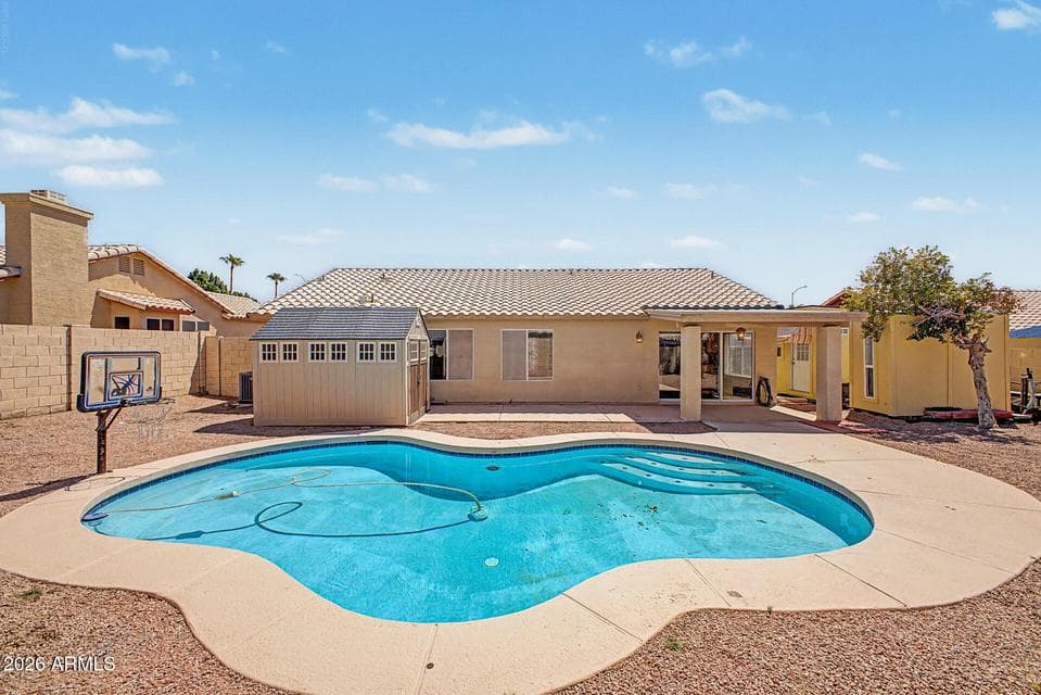 Private pool! Time to shoot hoops...