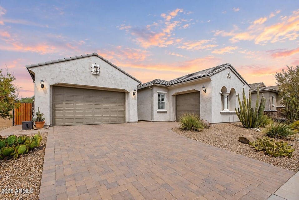 9428 W FALLEN LEAF Lane, Peoria, AZ 85383 — photo 1 of 51