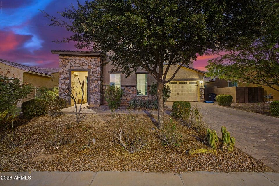 3941 S ADOBE Drive, Chandler, AZ 85286 — photo 1 of 53