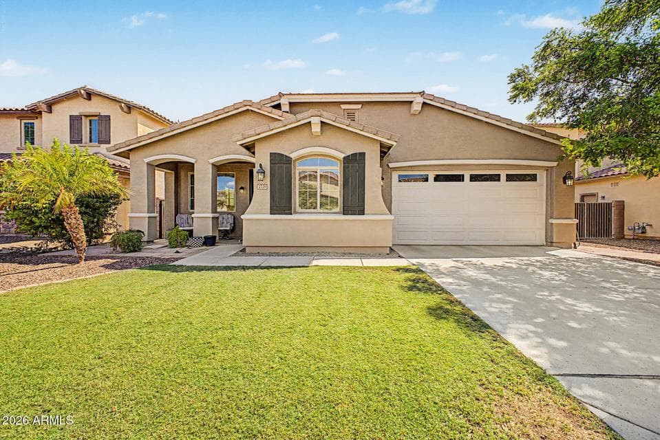 2725 E NARROWLEAF Drive, Gilbert, AZ 85298 — photo 1 of 26