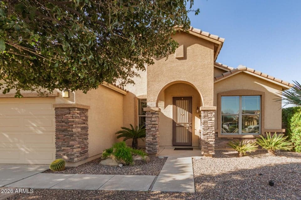 31032 N OBSIDIAN Drive, San Tan Valley, AZ 85143 — photo 1 of 25