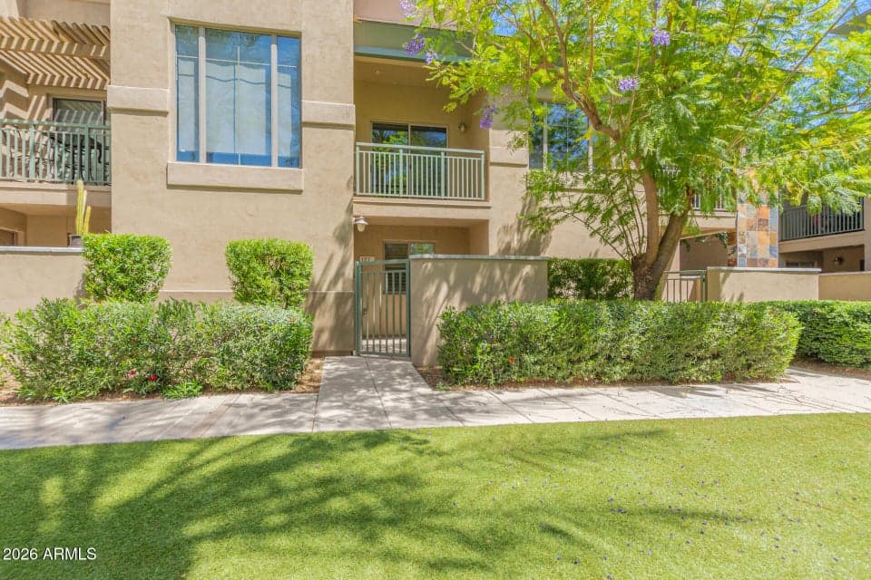 815 E ROSE Lane 127, Phoenix, AZ 85014 — photo 1 of 18