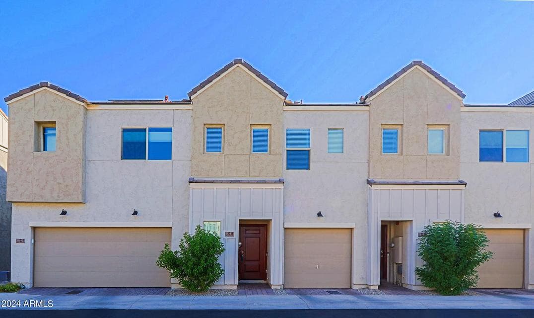 2231 W LAURIE Lane, Phoenix, AZ 85021 — photo 1 of 29