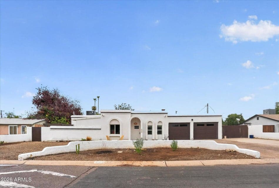 2334 W AUGUSTA Avenue, Phoenix, AZ 85021 — photo 1 of 54