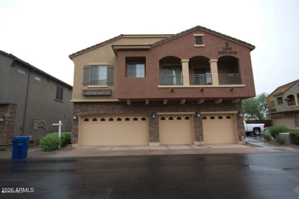 1350 S. Greenfield Road unit 1010 Gated community 3 bedroom 2.5 baths 2 car garage