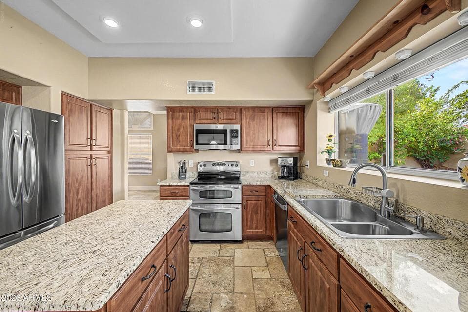 1522 E BEACON Drive, Gilbert, AZ 85234 — photo 1 of 68