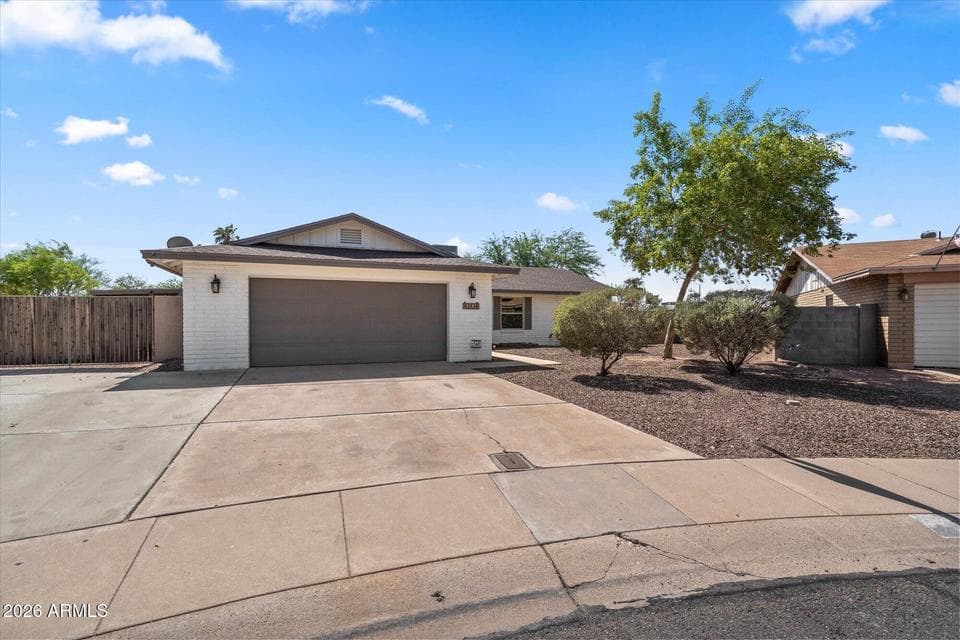 3127 W YUCCA Street, Phoenix, AZ 85029 — photo 1 of 25