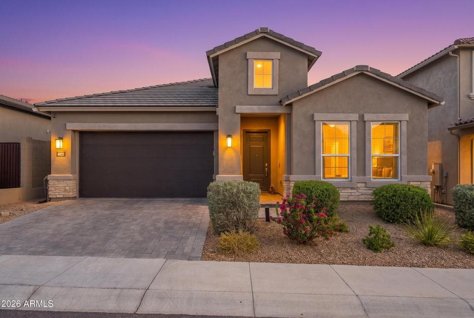6035 E QUAIL Avenue, Phoenix, AZ 85054 — photo 1 of 47