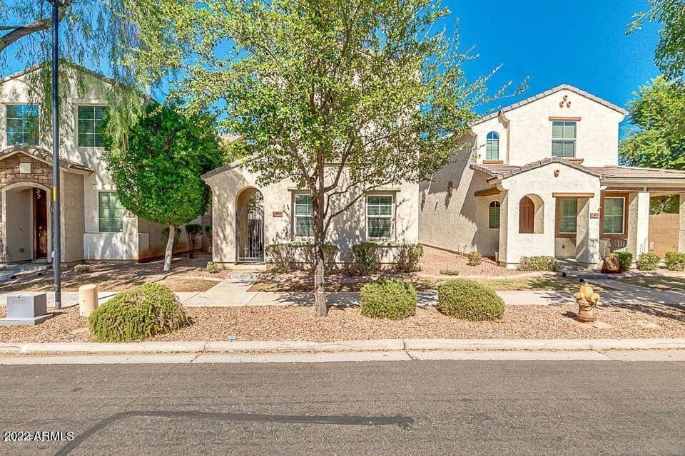 4072 E OAKLAND Street, Gilbert, AZ 85295 — photo 1 of 22