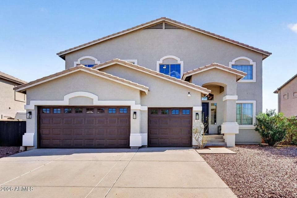 7601 W SOUTHGATE Avenue, Phoenix, AZ 85043 — photo 1 of 56