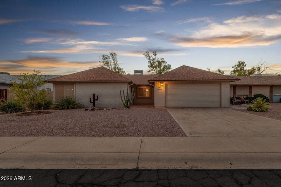 11850 S HALF MOON Drive, Phoenix, AZ 85044 — photo 1 of 101