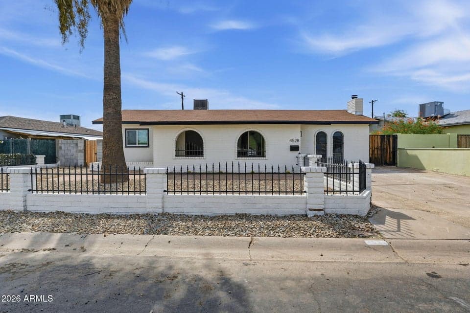4528 N 50TH Avenue, Phoenix, AZ 85031 — photo 1 of 22