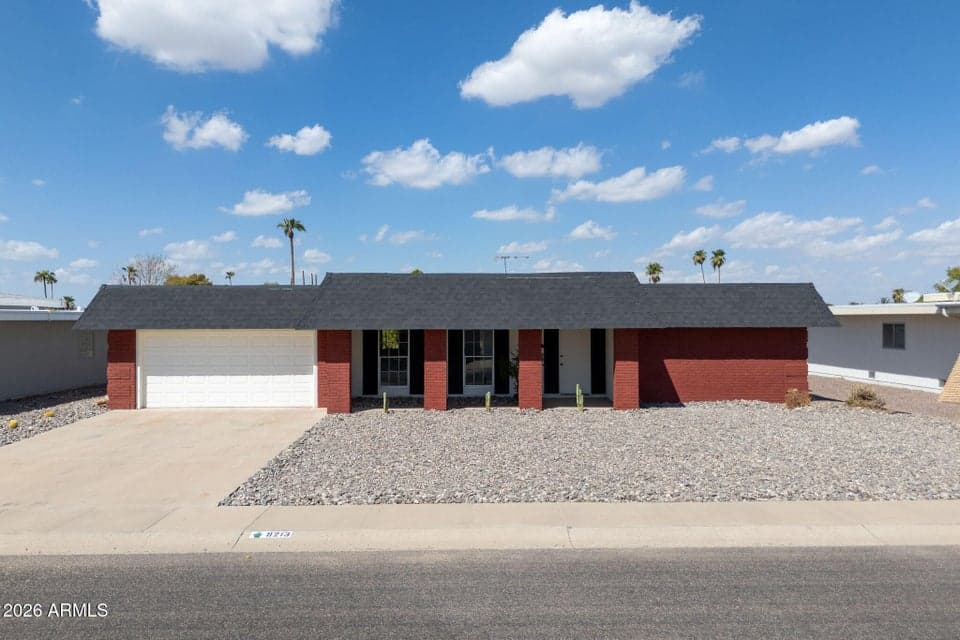 Welcome to Sun City! For more information on the Amenities - https://suncityaz.org/