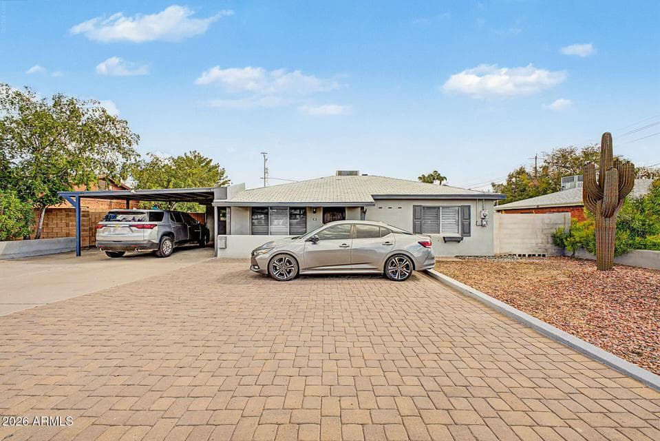 813 E GLENDALE Avenue, Phoenix, AZ 85020 — photo 1 of 46
