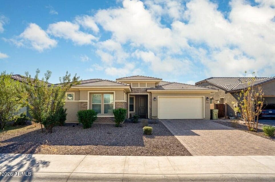 8511 W PALO VERDE Drive, Glendale, AZ 85305 — photo 1 of 40